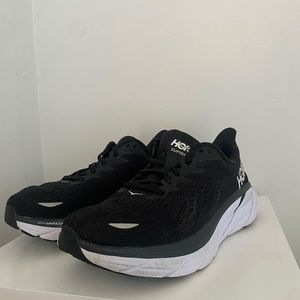 HOKA One One Women’s Clifton 8 - Size 6.5